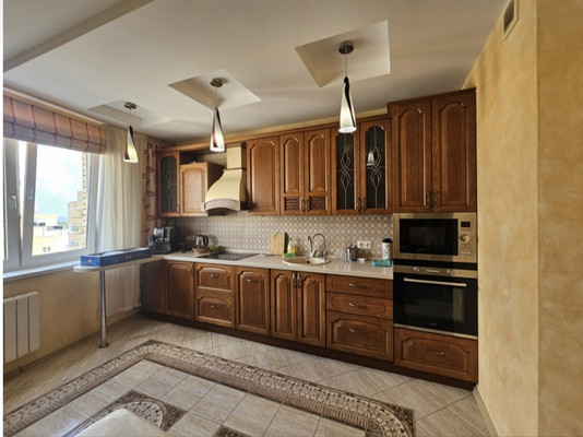 Продам трехкомнатную (3-комн.) квартиру, Калинина ул, 2, Ступино г