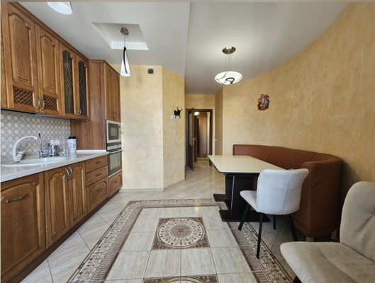 Продам трехкомнатную (3-комн.) квартиру, Калинина ул, 2, Ступино г