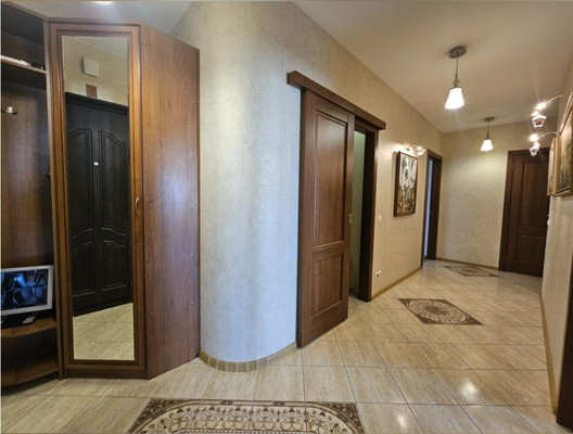 Продам трехкомнатную (3-комн.) квартиру, Калинина ул, 2, Ступино г