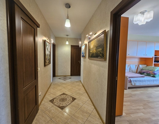 Продам трехкомнатную (3-комн.) квартиру, Калинина ул, 2, Ступино г