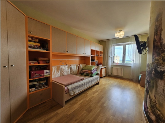 Продам трехкомнатную (3-комн.) квартиру, Калинина ул, 2, Ступино г