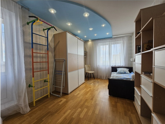 Продам трехкомнатную (3-комн.) квартиру, Калинина ул, 2, Ступино г