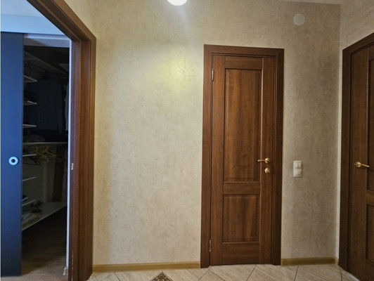 Продам трехкомнатную (3-комн.) квартиру, Калинина ул, 2, Ступино г