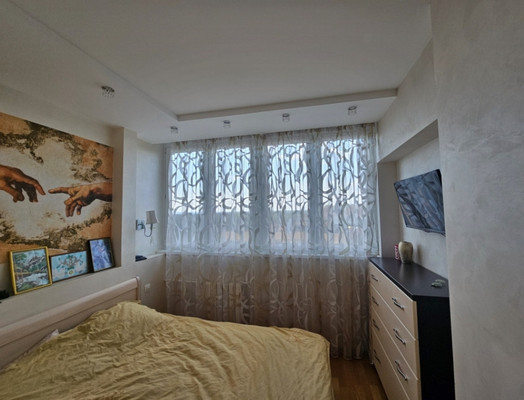Продам трехкомнатную (3-комн.) квартиру, Калинина ул, 2, Ступино г