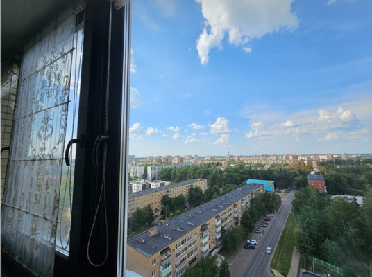 Продам трехкомнатную (3-комн.) квартиру, Калинина ул, 2, Ступино г
