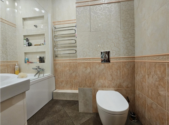 Продам трехкомнатную (3-комн.) квартиру, Калинина ул, 2, Ступино г