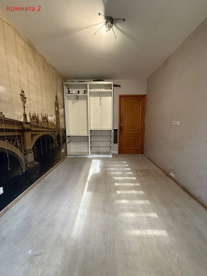 Продам трехкомнатную (3-комн.) квартиру, Белая ул, 18, Андреевка рп