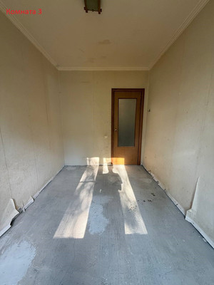 Продам трехкомнатную (3-комн.) квартиру, Белая ул, 18, Андреевка рп