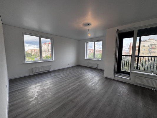 Продам трехкомнатную (3-комн.) квартиру, Светлановский пр-кт, 14к1, Санкт-Петербург г