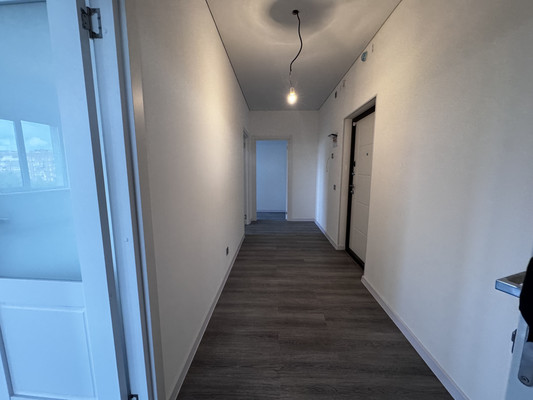Продам трехкомнатную (3-комн.) квартиру, Светлановский пр-кт, 14к1, Санкт-Петербург г