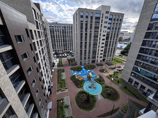 Продам трехкомнатную (3-комн.) квартиру, Светлановский пр-кт, 14к1, Санкт-Петербург г