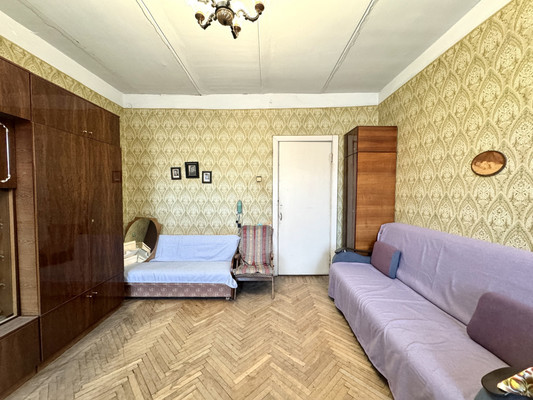 Продам трехкомнатную (3-комн.) квартиру, Лиговский пр-кт, 109, Санкт-Петербург г