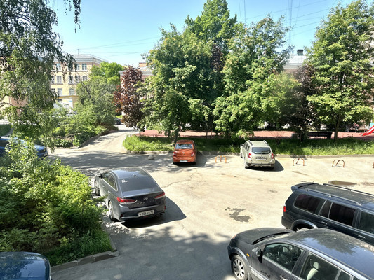 Продам трехкомнатную (3-комн.) квартиру, Лиговский пр-кт, 109, Санкт-Петербург г