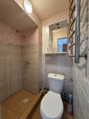 Продам однокомнатную (1-комн.) квартиру, Кирова ул, 104, Ялта г