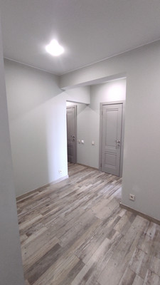 Продам трехкомнатную (3-комн.) квартиру, многоэтажной жилой застройки Мелодия лес кв-л, 8, Голубое д