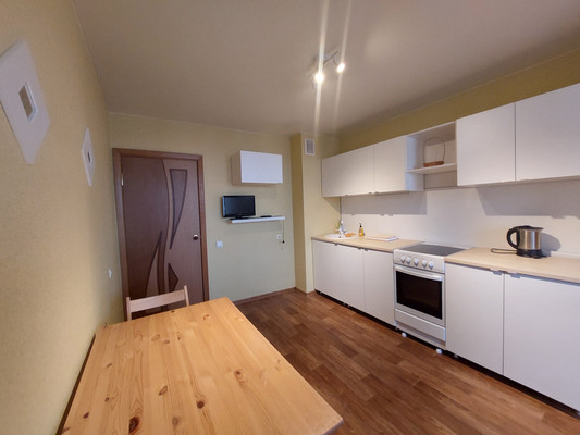 Продам двухкомнатную (2-комн.) квартиру, Шереметьевская ул, 9, Рязань г