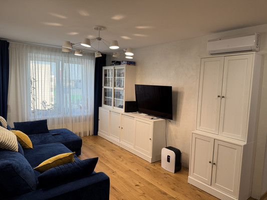 Продам трехкомнатную (3-комн.) квартиру, Фикрята Табеева ул, 3, Казань г