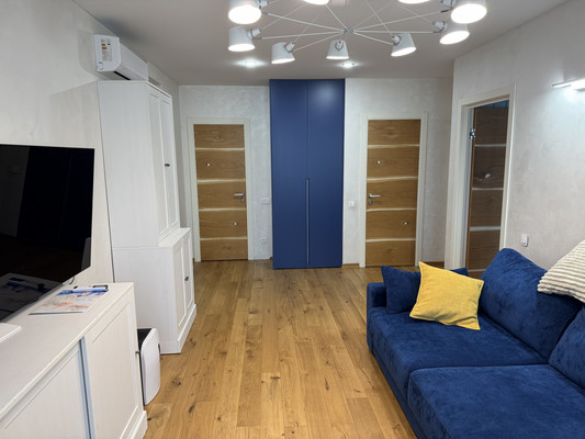 Продам трехкомнатную (3-комн.) квартиру, Фикрята Табеева ул, 3, Казань г