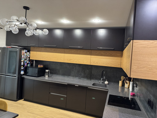 Продам трехкомнатную (3-комн.) квартиру, Фикрята Табеева ул, 3, Казань г