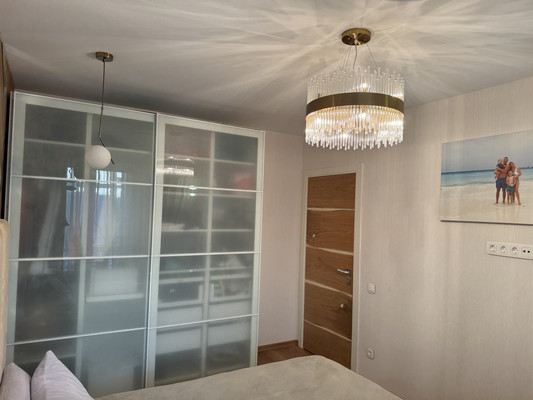 Продам трехкомнатную (3-комн.) квартиру, Фикрята Табеева ул, 3, Казань г