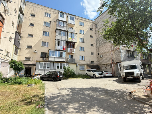 Продам однокомнатную (1-комн.) квартиру, Ахохова ул, 133, Нальчик г