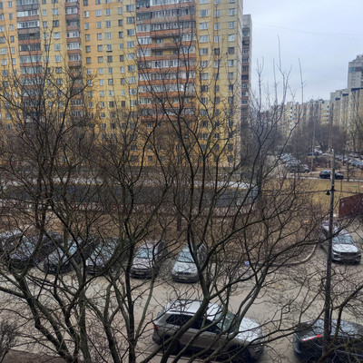 Продам трехкомнатную (3-комн.) квартиру, Ленинский пр-кт, 100к2, Санкт-Петербург г