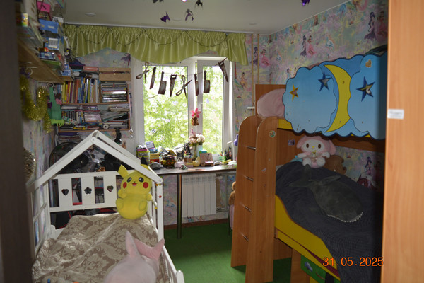 Продам трехкомнатную (3-комн.) квартиру, Ленинский пр-кт, 100к2, Санкт-Петербург г
