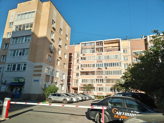 Продам трехкомнатную (3-комн.) квартиру, Керченская ул, 28, Нижний Новгород г