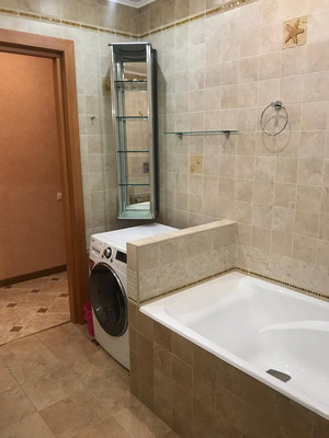 Продам двухкомнатную (2-комн.) квартиру, Молодежная ул, 36А, Химки г