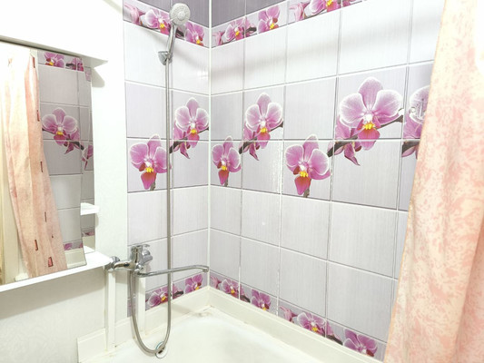 Продам двухкомнатную (2-комн.) квартиру, Семафорная ул, 321, Красноярск г