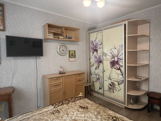 Продам двухкомнатную (2-комн.) квартиру, Дмитровская ул, 23, Базарово д