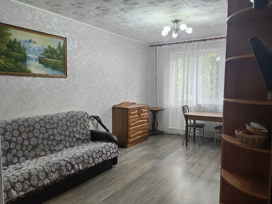 Продам двухкомнатную (2-комн.) квартиру, Дмитровская ул, 23, Базарово д