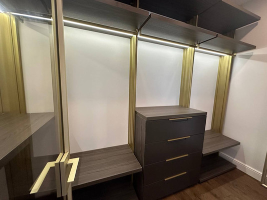 Продам трехкомнатную (3-комн.) квартиру, Дмитровка Б. ул, 28, Москва г