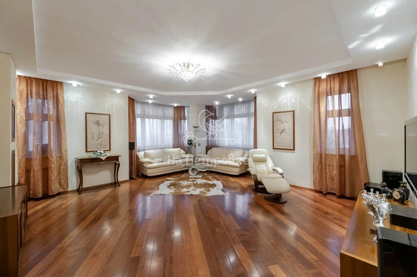 Продам многокомнатную квартиру, Давыдковская ул, 3, Москва г