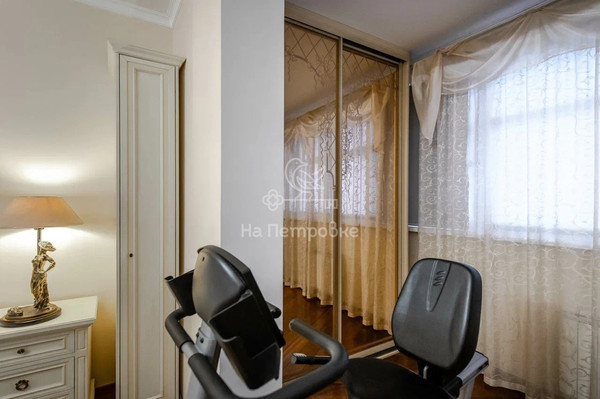 Продам многокомнатную квартиру, Давыдковская ул, 3, Москва г