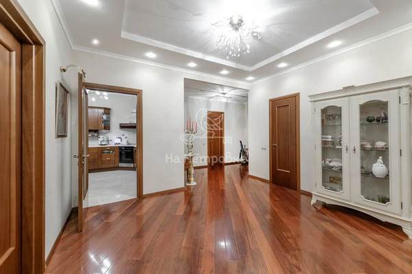 Продам многокомнатную квартиру, Давыдковская ул, 3, Москва г