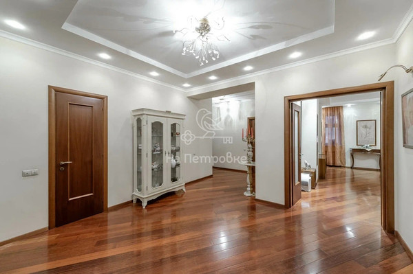 Продам многокомнатную квартиру, Давыдковская ул, 3, Москва г