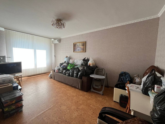 Продам двухкомнатную (2-комн.) квартиру, Гурзуфская ул, 8, Симферополь г