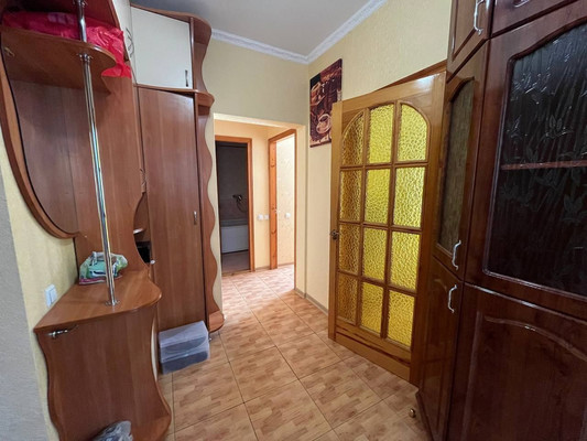 Продам двухкомнатную (2-комн.) квартиру, Гурзуфская ул, 8, Симферополь г