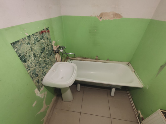 Продам трехкомнатную (3-комн.) квартиру, Кальная ул, 39, Рязань г