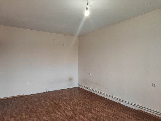 Продам трехкомнатную (3-комн.) квартиру, Кальная ул, 39, Рязань г