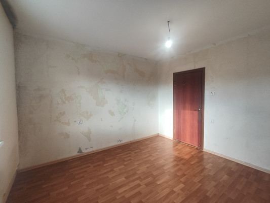 Продам трехкомнатную (3-комн.) квартиру, Кальная ул, 39, Рязань г