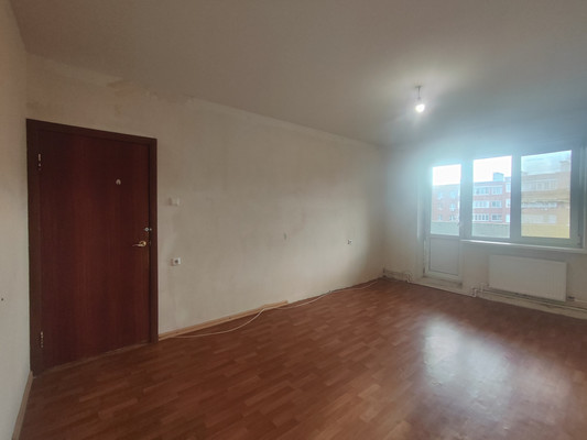 Продам трехкомнатную (3-комн.) квартиру, Кальная ул, 39, Рязань г