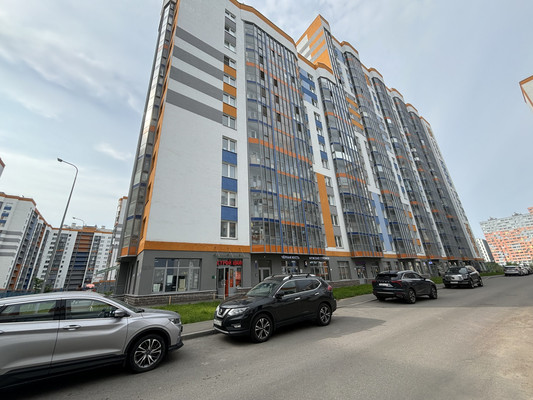 Продам двухкомнатную (2-комн.) квартиру, Петровский б-р, 6к2, Мурино п