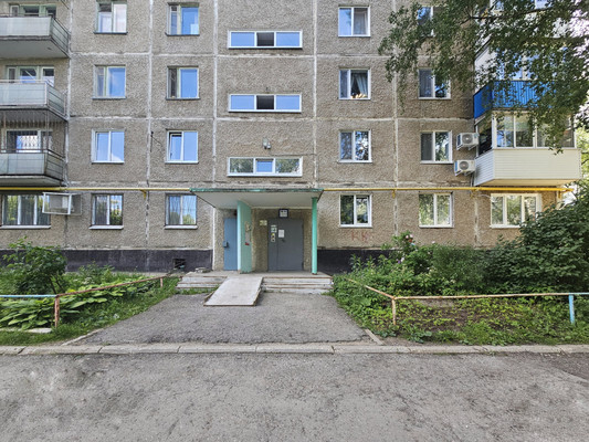 Продам трехкомнатную (3-комн.) квартиру, Моторостроителей ул, 10, Пермь г
