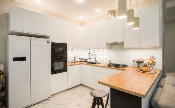 Продам трехкомнатную (3-комн.) квартиру, Большой П.С. пр-кт, 57/1, Санкт-Петербург г