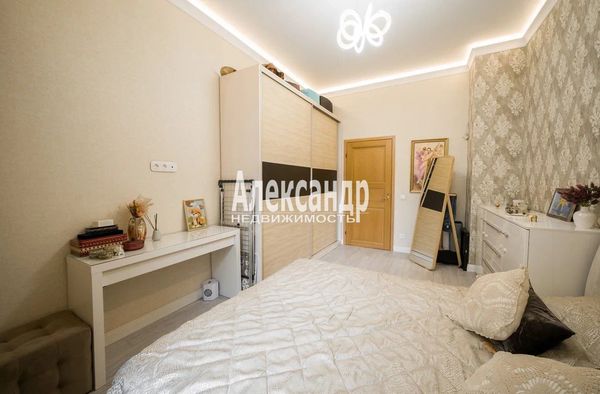 Продам трехкомнатную (3-комн.) квартиру, Большой П.С. пр-кт, 57/1, Санкт-Петербург г