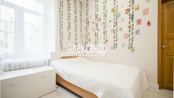 Продам трехкомнатную (3-комн.) квартиру, Большой П.С. пр-кт, 57/1, Санкт-Петербург г