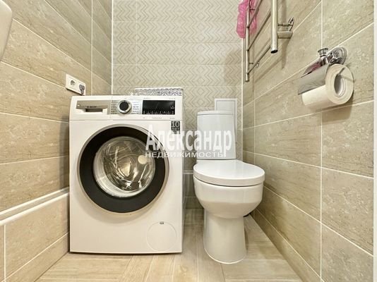 Продам двухкомнатную (2-комн.) квартиру, Шекспира ул, 5, Бугры п