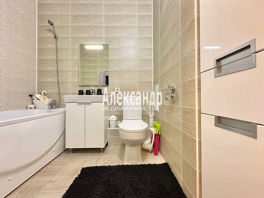 Продам двухкомнатную (2-комн.) квартиру, Шекспира ул, 5, Бугры п